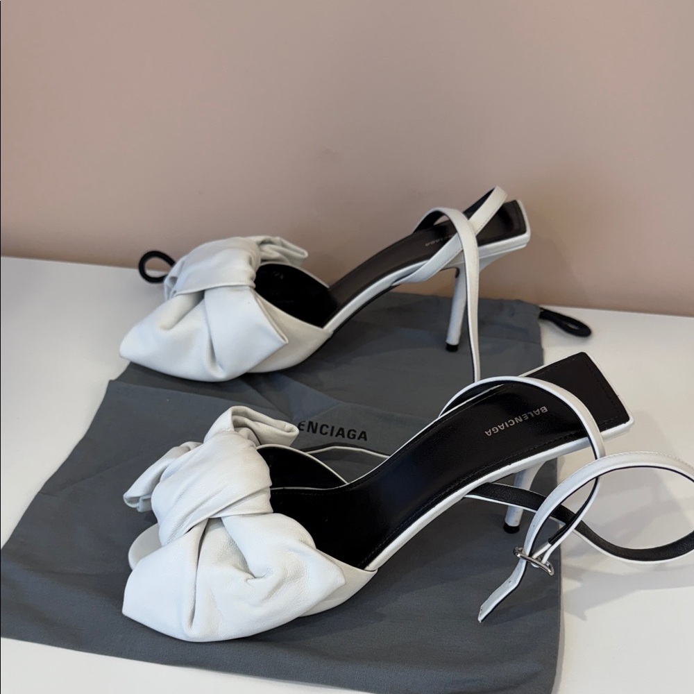 Balenciaga White Big Bow Heels - Picture 4 of 11